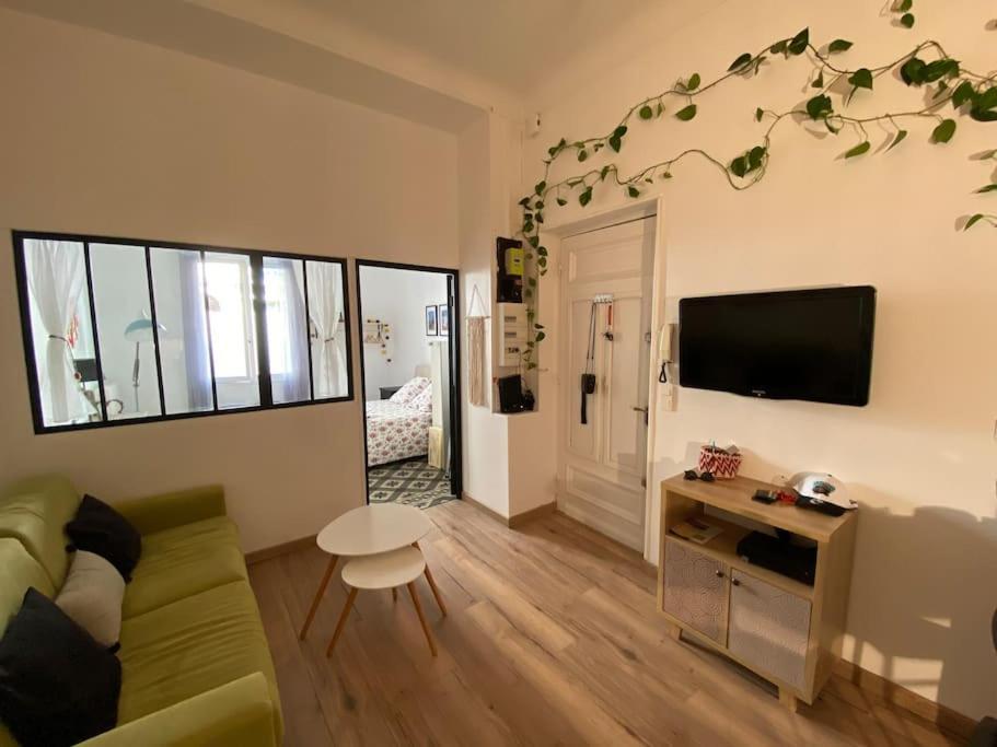 Appartement Proche Plages - Parking Gratuit Menton Exteriör bild
